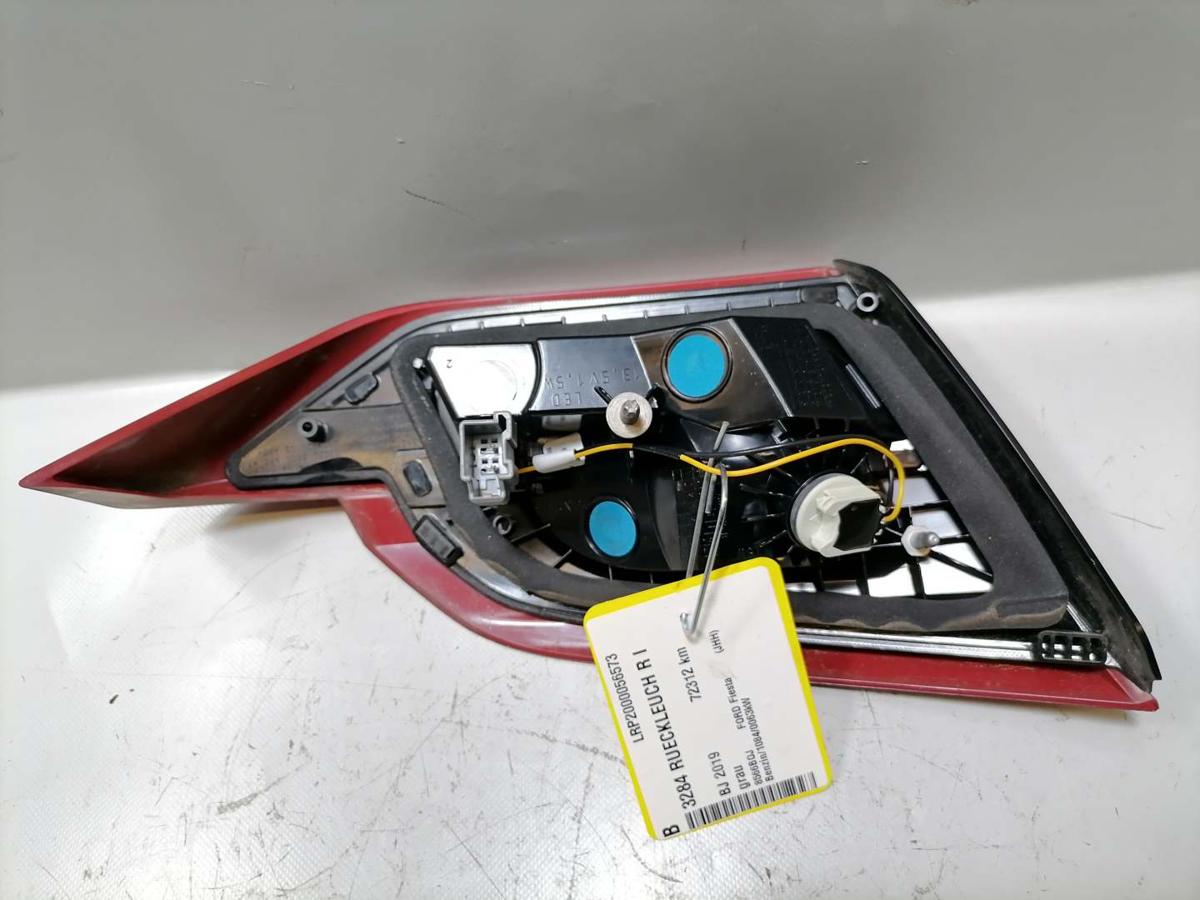 Ford Fiesta MK7 original Rücklicht Rückleuchte Schlussleuchte innen rechts Bj.2019